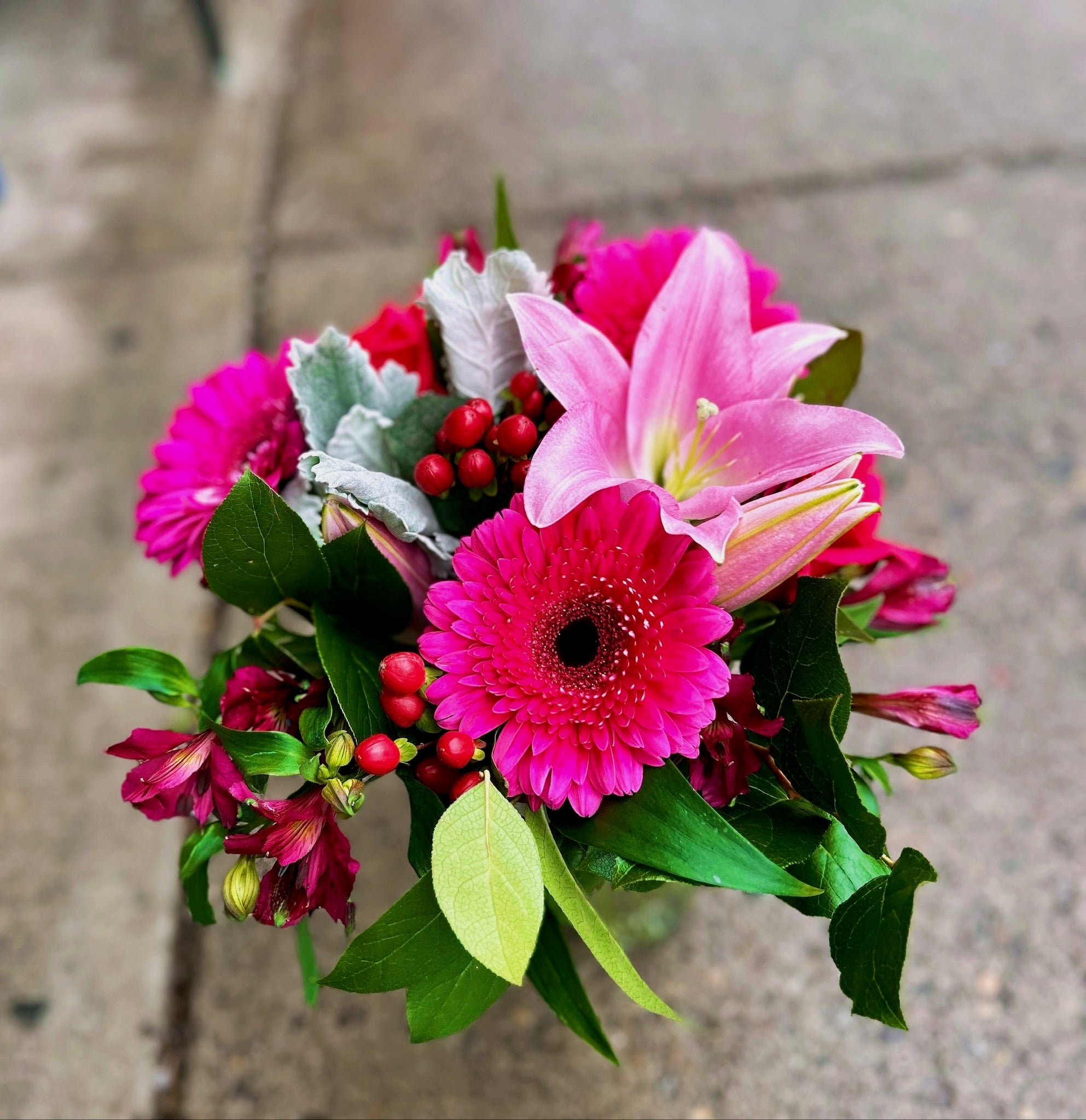 Ethical Florist's Choice Fresh Flowers - Bouquets & Vase Arrangements